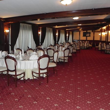 Hestia Hotel Calarasi  Buitenkant foto