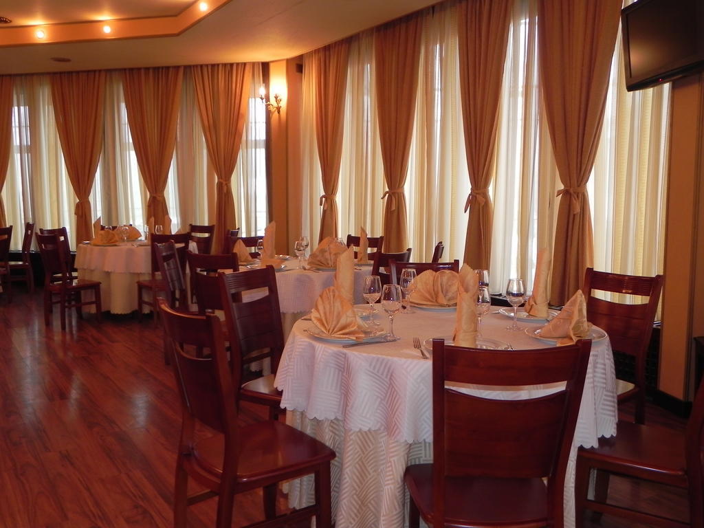 Hestia Hotel Calarasi  Buitenkant foto