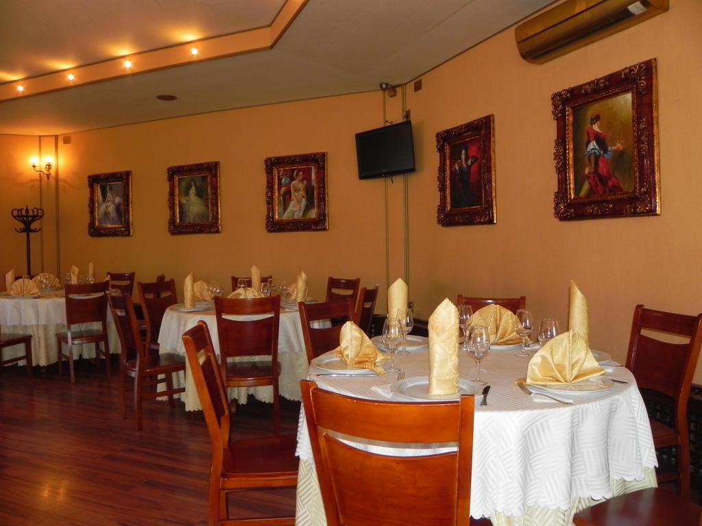 Hestia Hotel Calarasi  Buitenkant foto