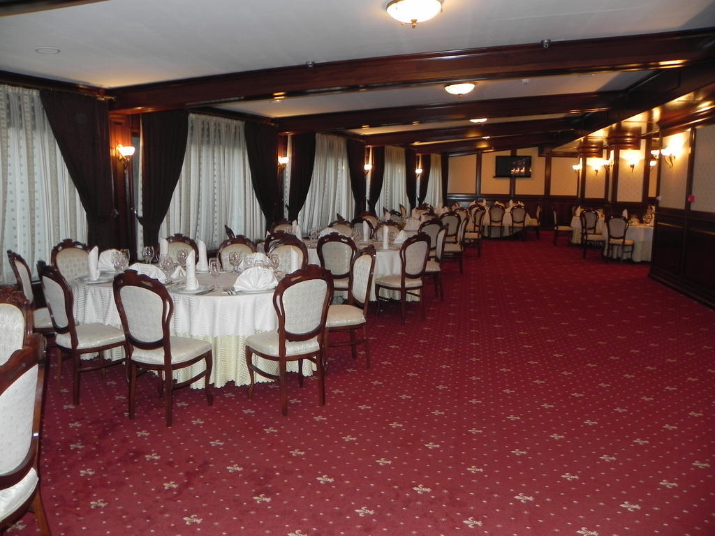 Hestia Hotel Calarasi  Buitenkant foto